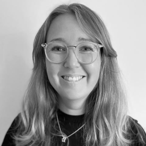 Linnea Berggren. Teckenspråks- och dövblindtolk.