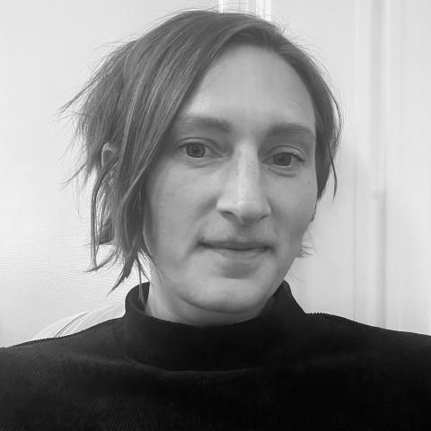 Elin Höglund. Teckenspråks- och dövblindtolk.